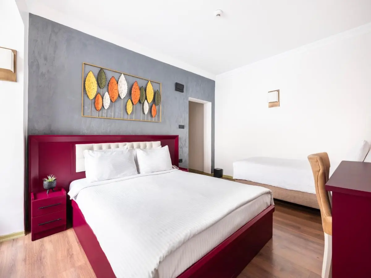 Perazre Hotel