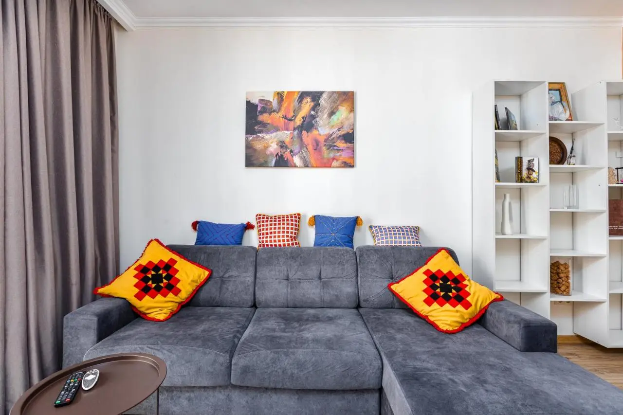 LE Home - Cozy 2 BR apartment in Saburtalo