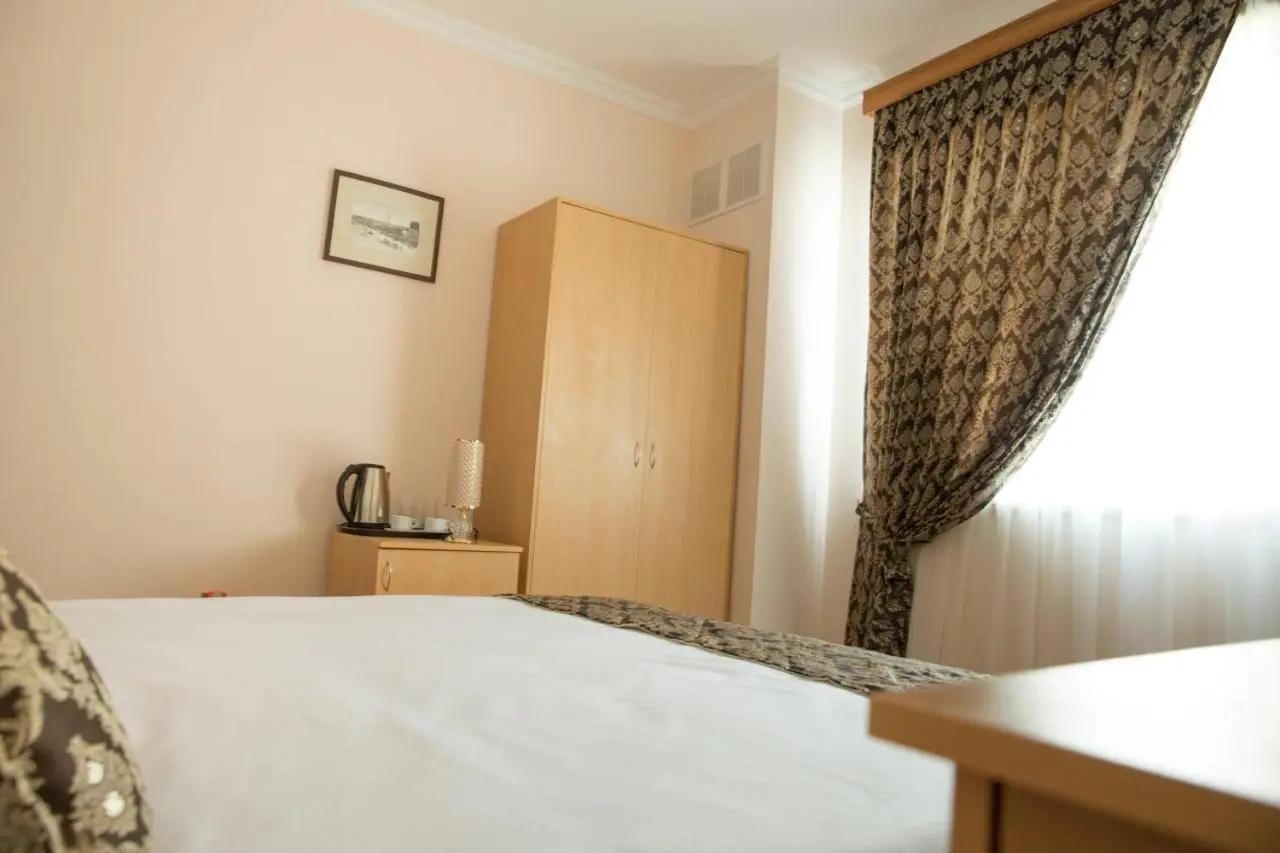 City Walls Hotel