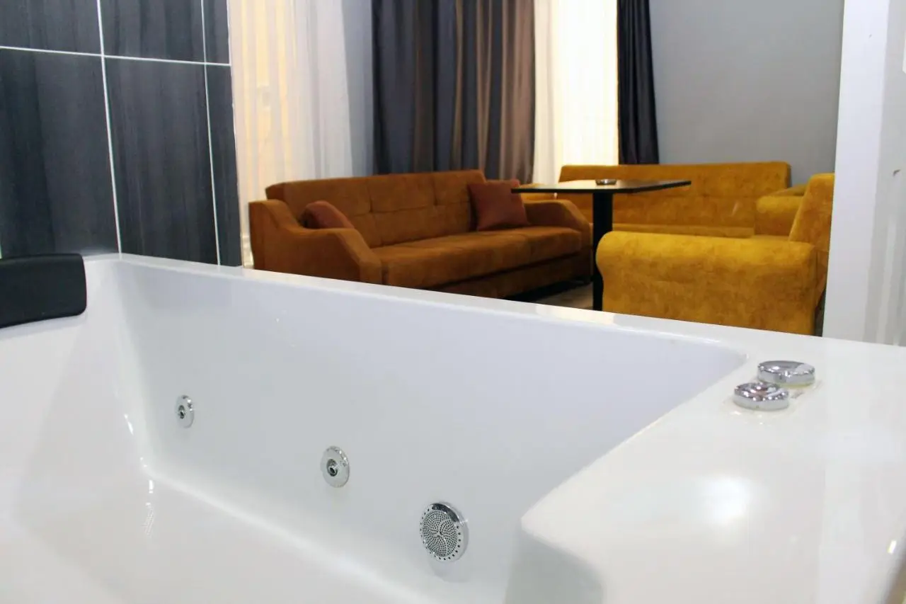 biglife hotel