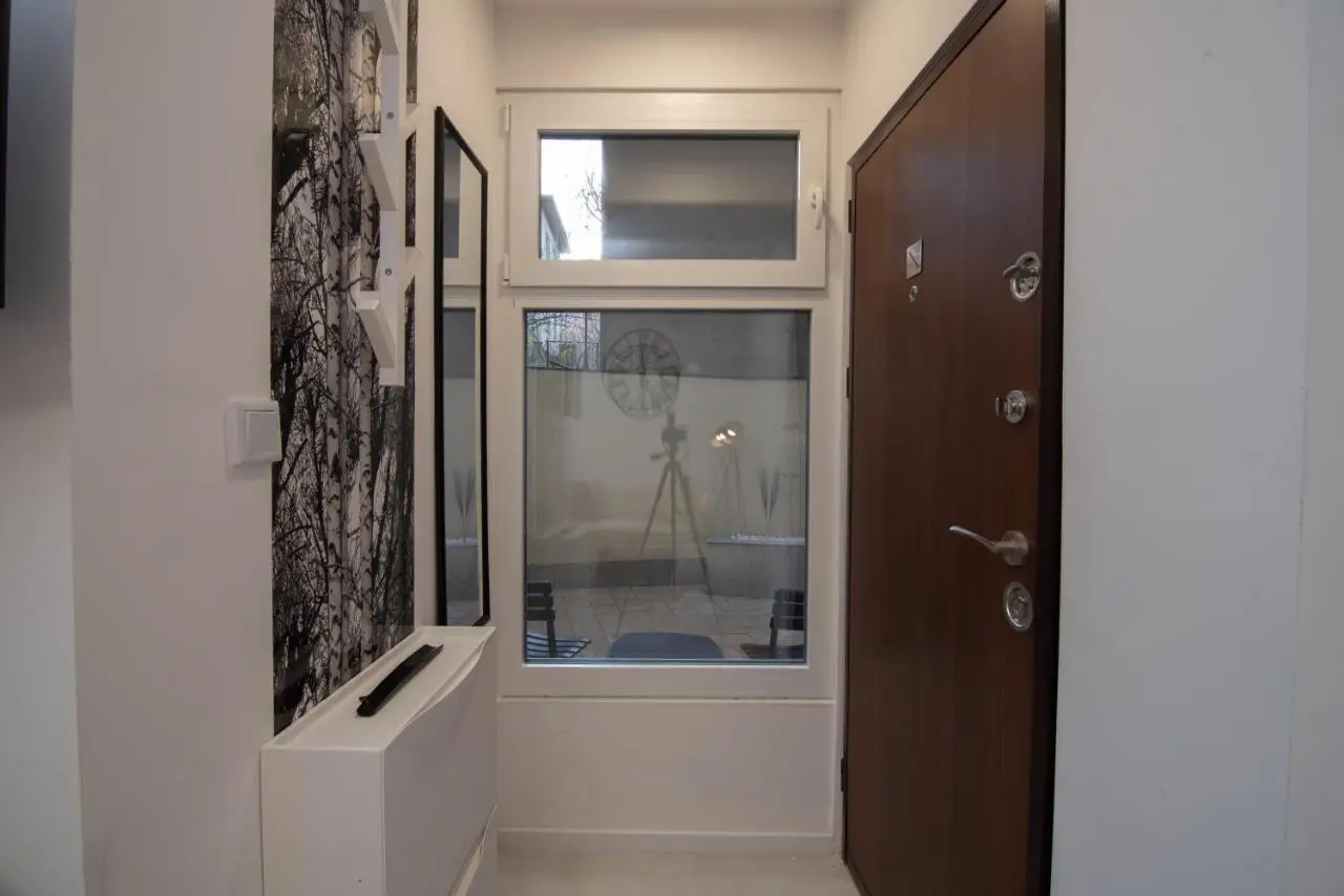 Cute 1BDR in City Center