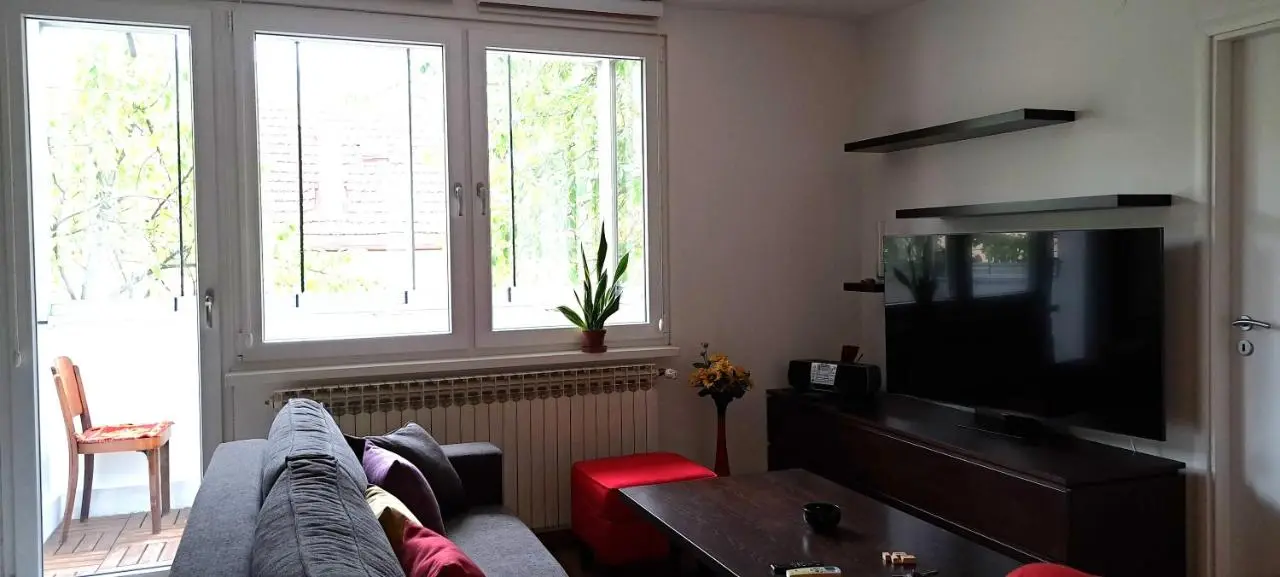 Cherry Apartment