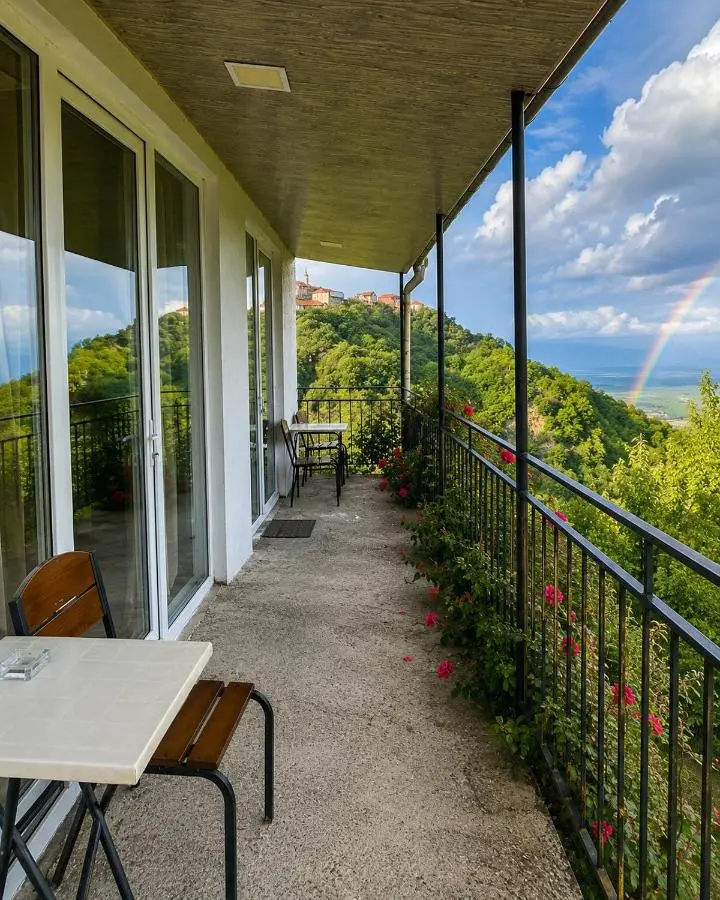 Lia's Guest House
