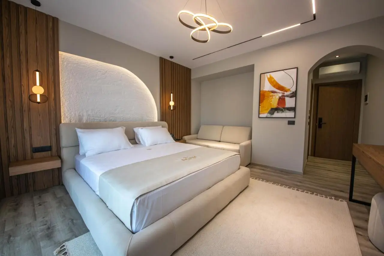 Noam Luxury Hotel