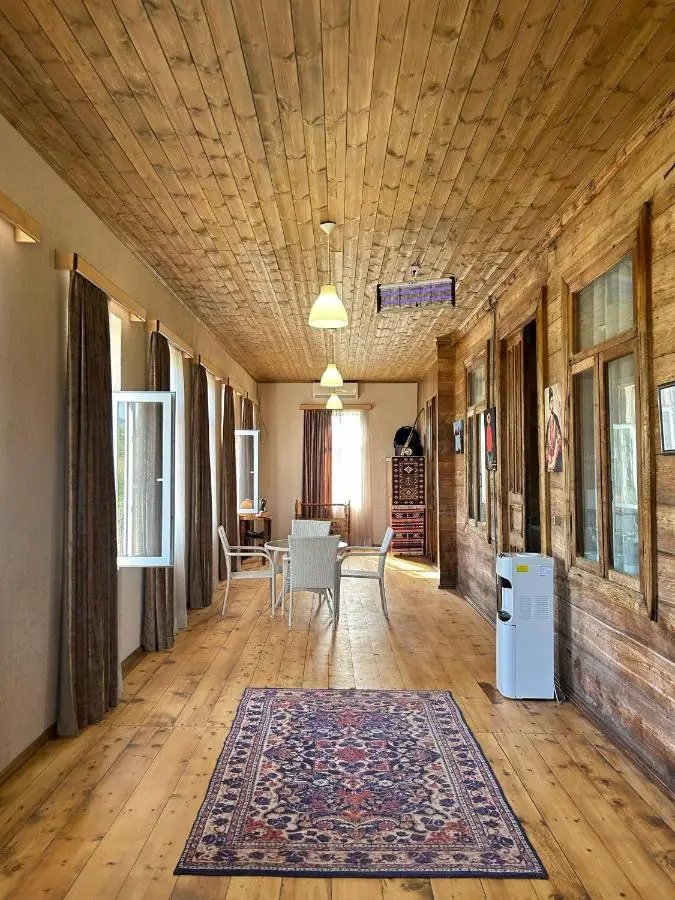 Villa Obcha - Whispering Vines Guesthouse