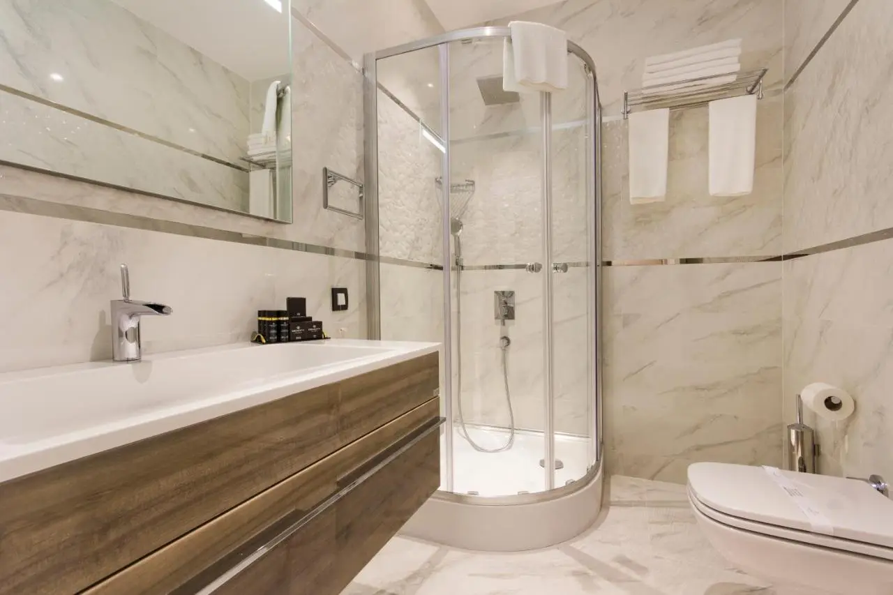 Dencity Hotels & Spa