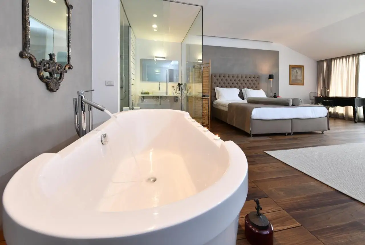 Ansen Hotel and Suites