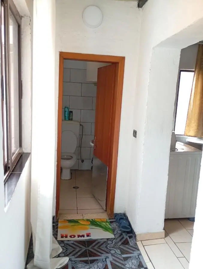 Private Flat In House 17