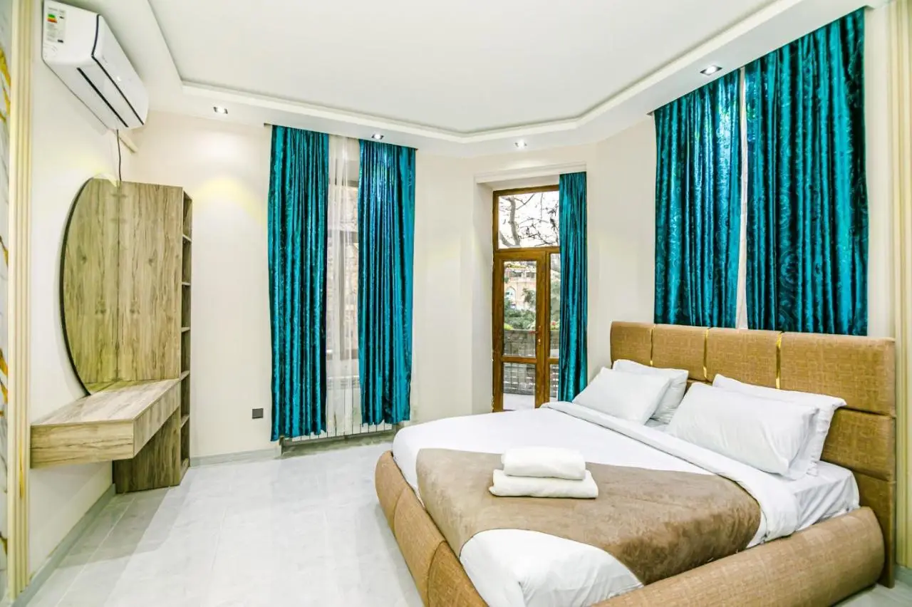 DELUX Apartment in Nizami street