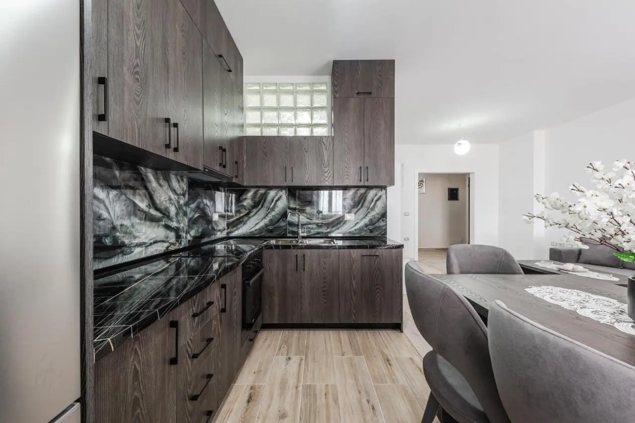 City Escape Apartment by PikHost