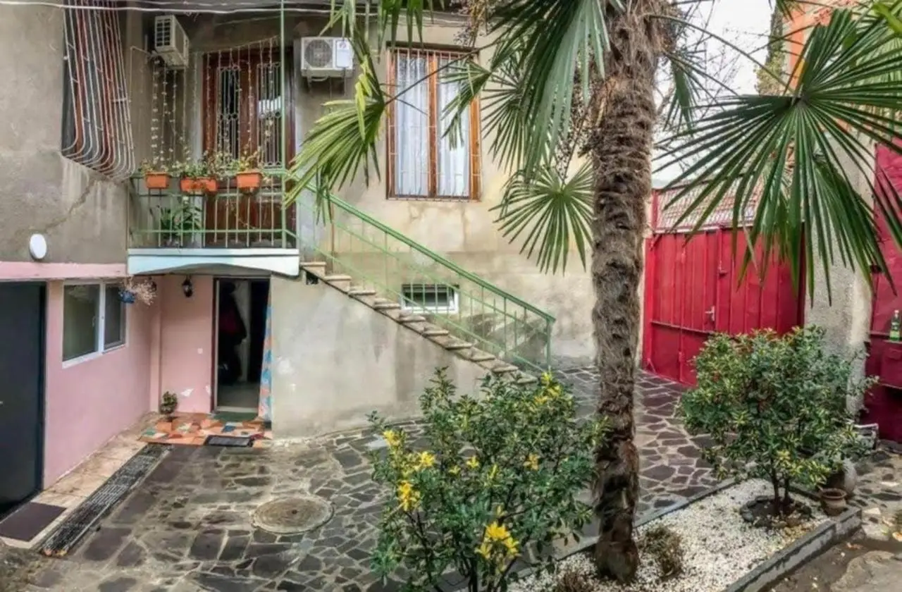 Guest House Beautiful Tbilisi - Cool & Cozy Apartments