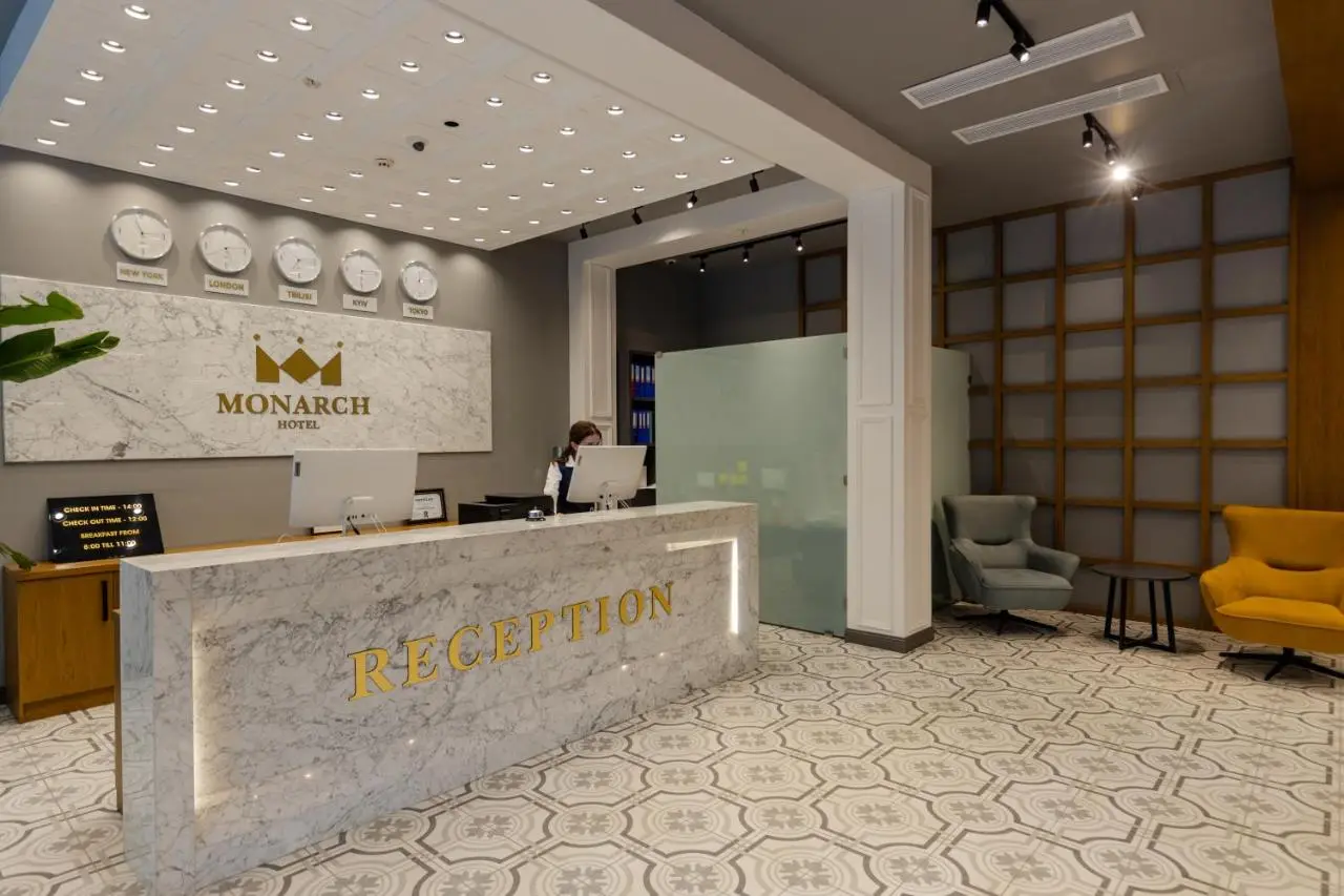 Hotel Monarch