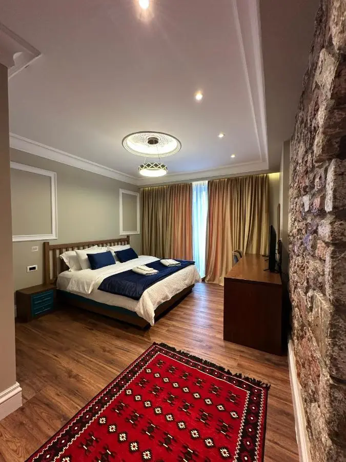 Flored Hotel