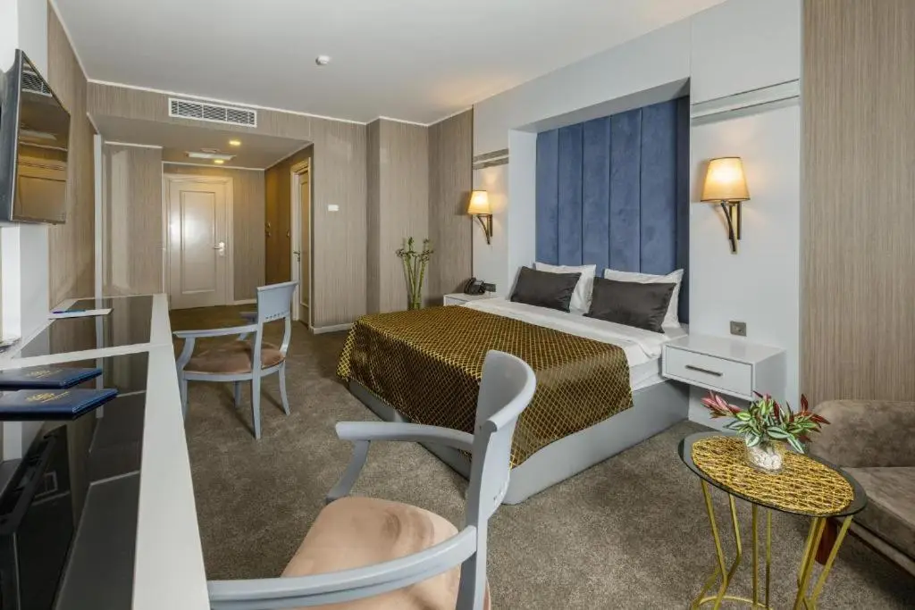 Premium Park Hotel