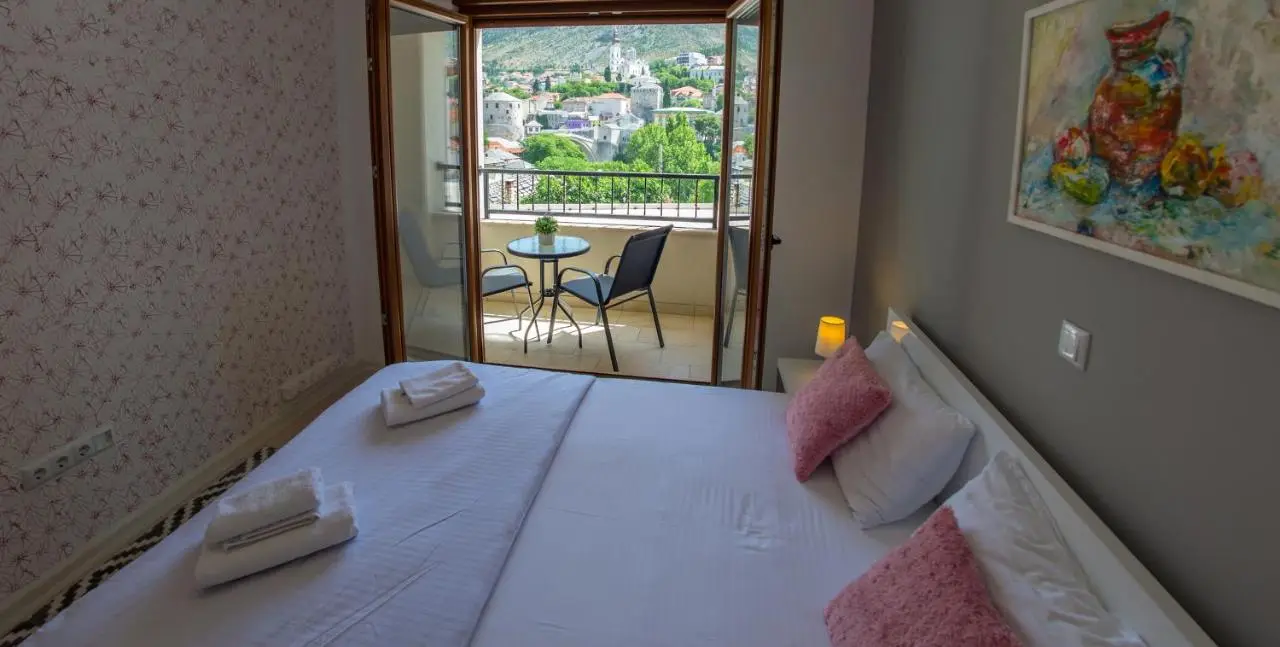 Apartment Light De Luxe - with Old Bridge view