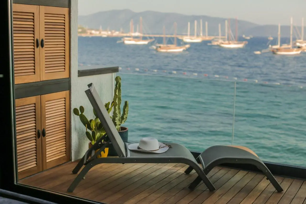 Surfer Caravan Gastro Pub Suites- Adults Only