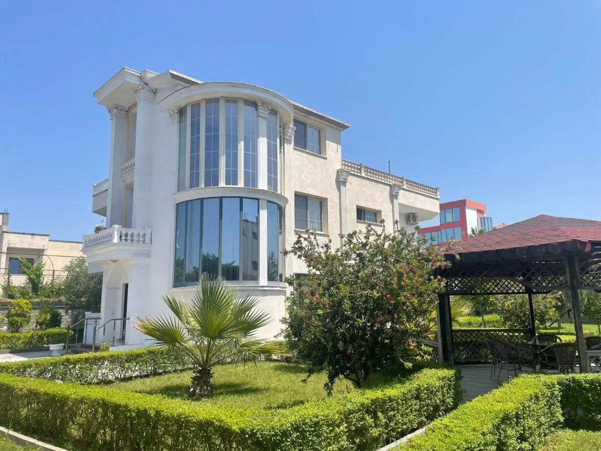 Vila BriArt