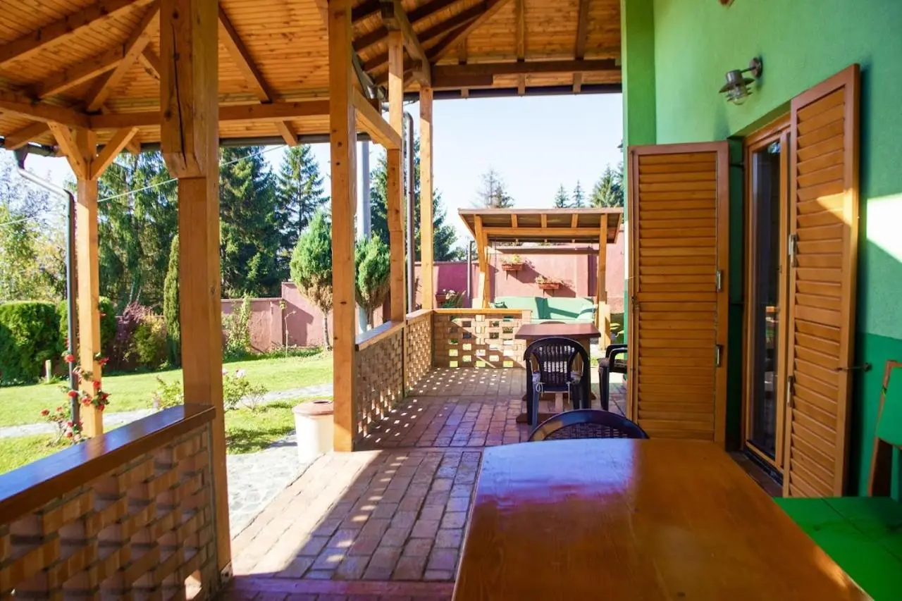Holiday Home Green
