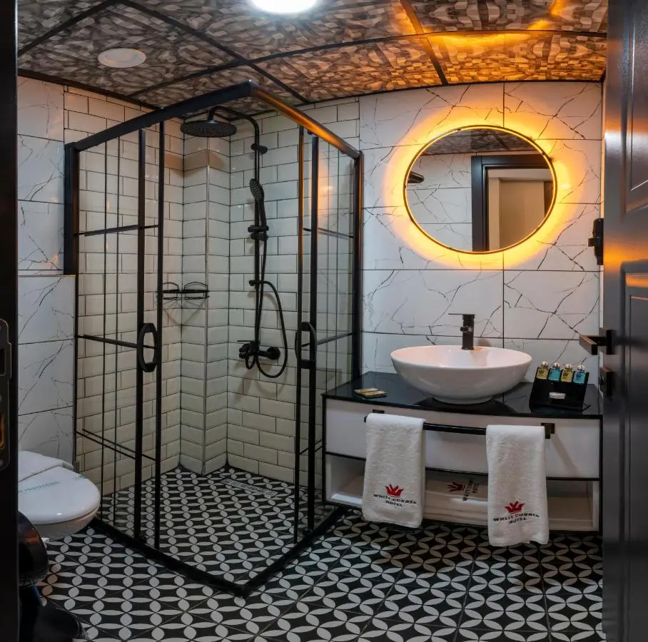 White Corner Hotel
