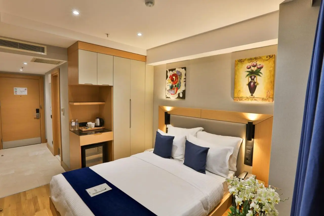 Istanbul Taksim Pera Star Hotel - Istiklal Street