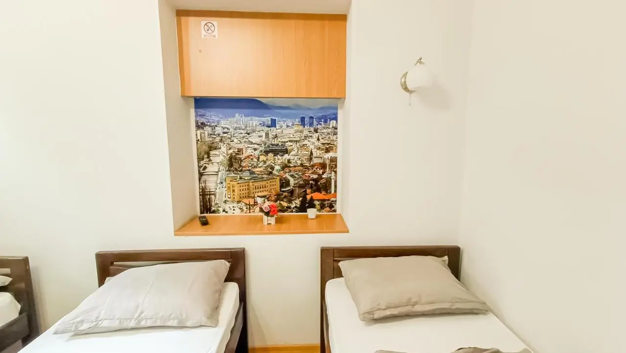 Bascarsija Guesthouse - Private Bath, TV & AirCon