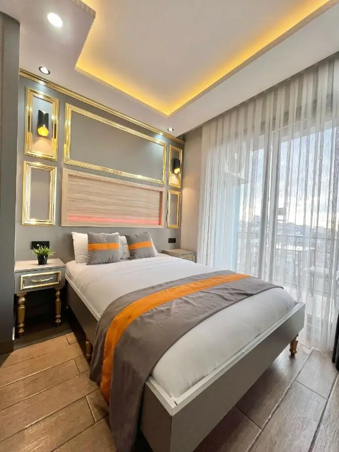 Taksim Larissa hotel suites