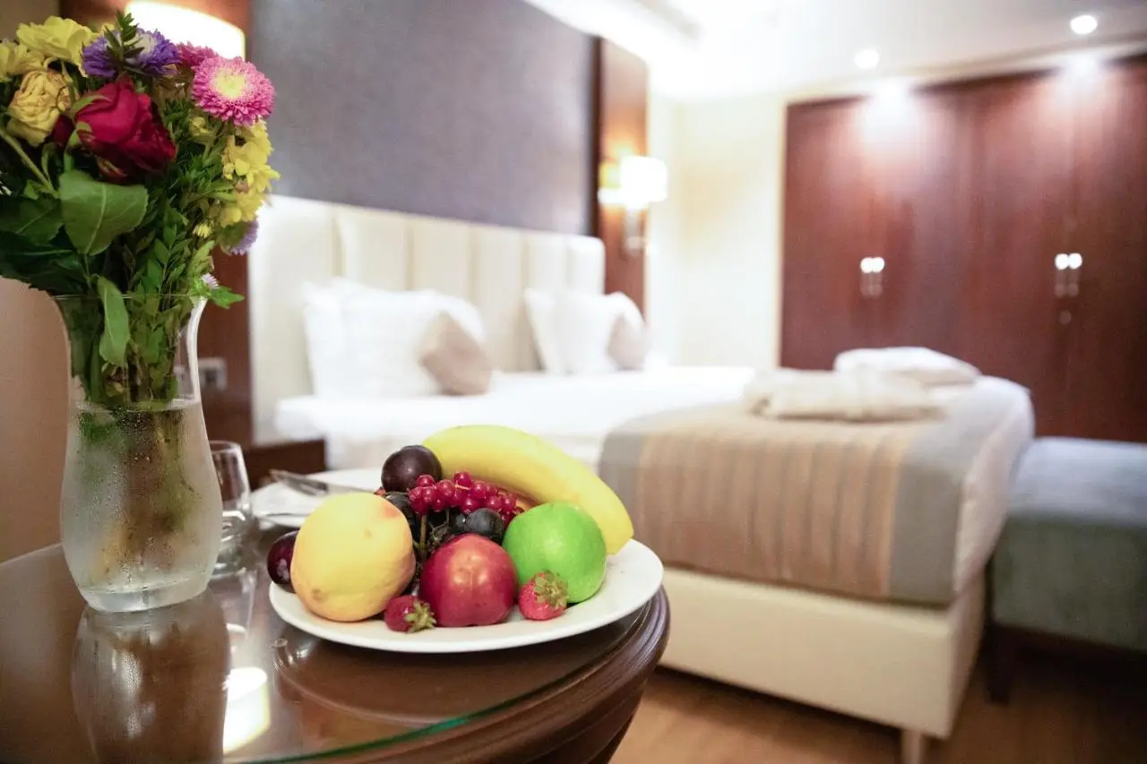 Grand Aras Hotel & Suites