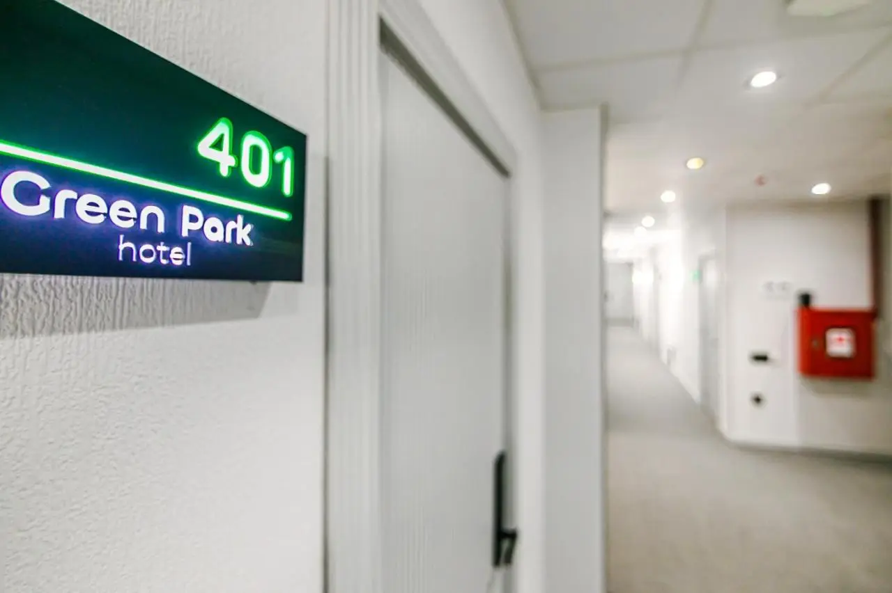 GREEN PARK HOTEl