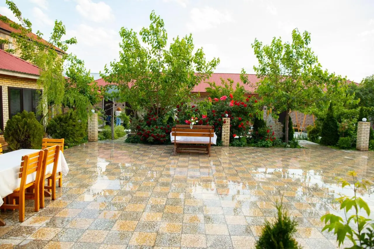 Bibi Qonaq evi Gostevoy Dom
