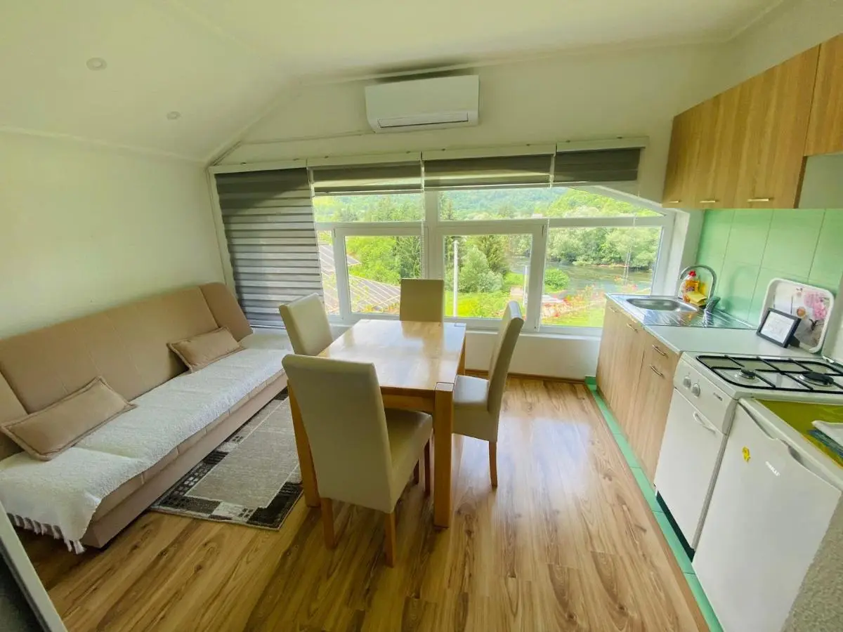 Unaqua Apartments