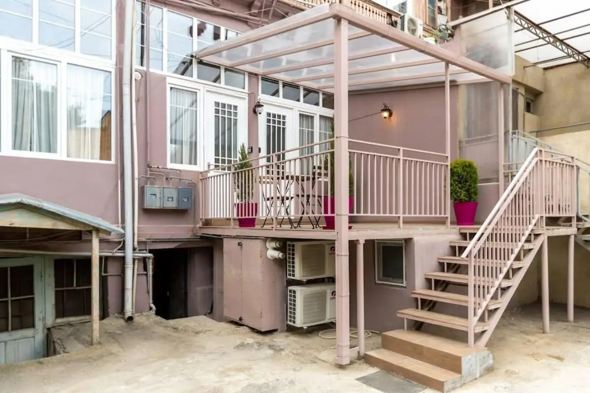 Wehost Mezzanine Apartment