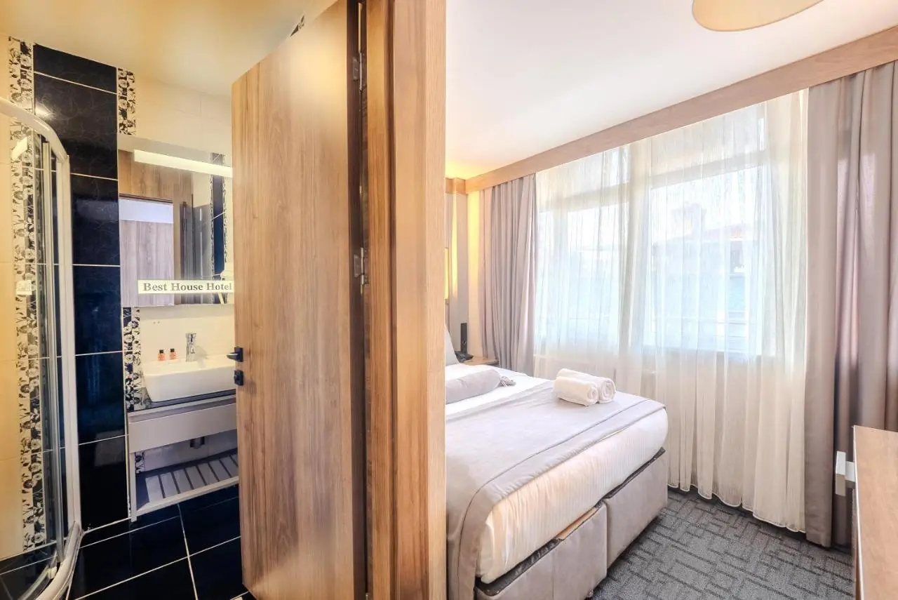 Best House Hotel OLD TOWN