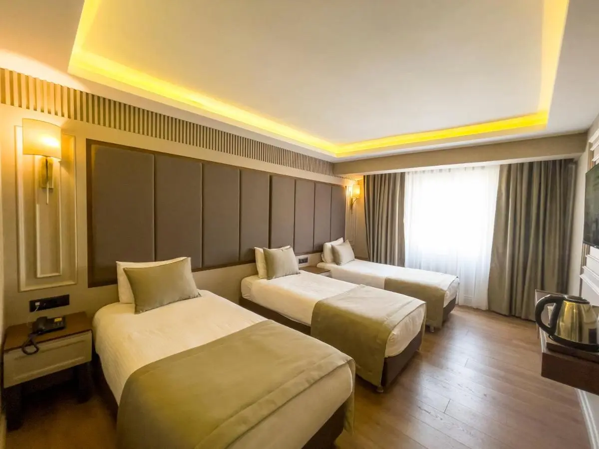 Martinenz Hotel Old City