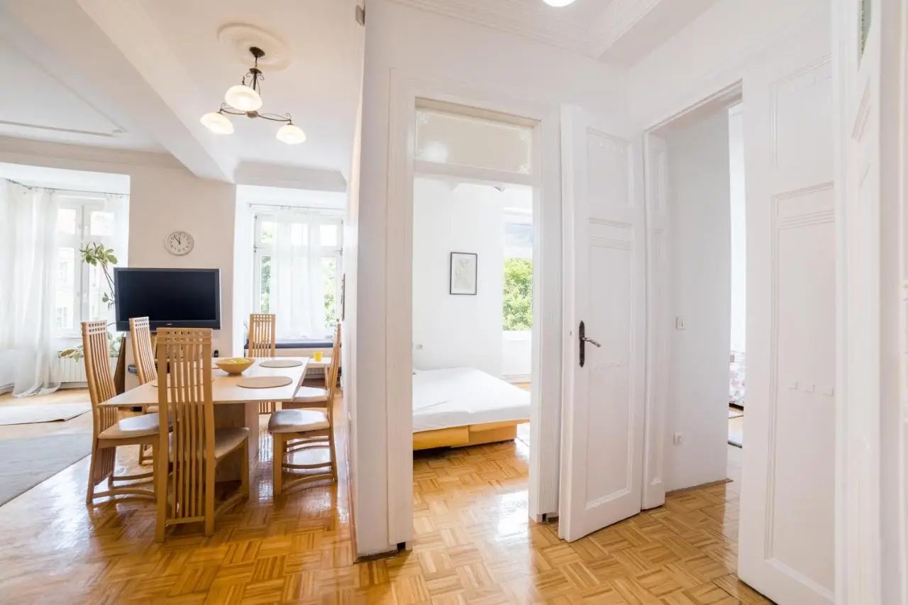Urban Santiq City Center 3-bedroom apartment with balcony