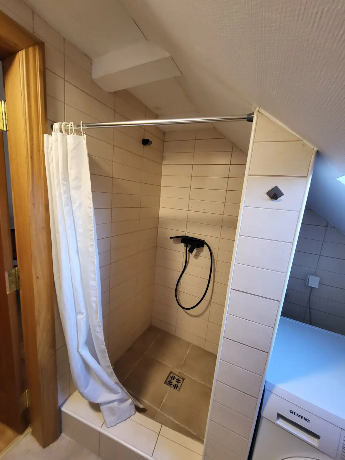 Superior 2   106m2 Apartment A/C free Parking