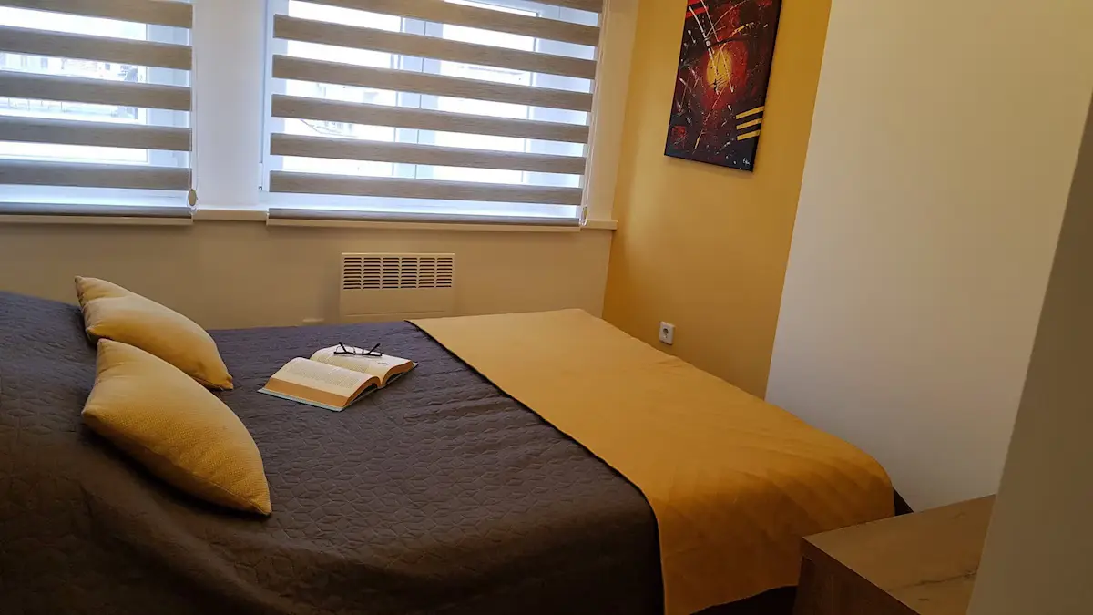 Charming rooftop apartment, EXCELLENT LOCATION