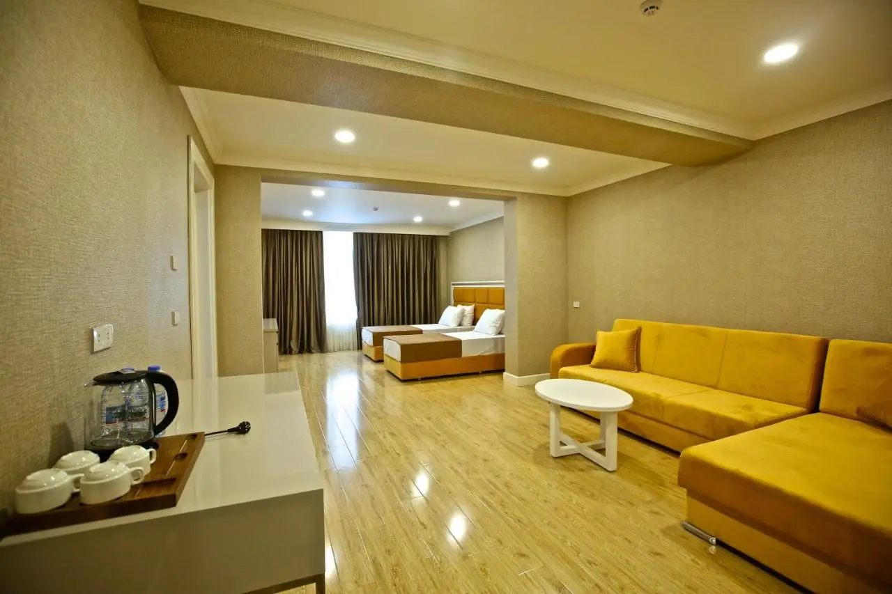 Rusel Park Hotel