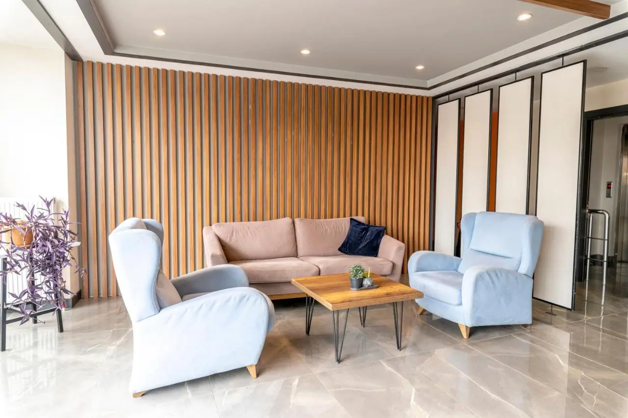 The Royal Luxury Hotel
