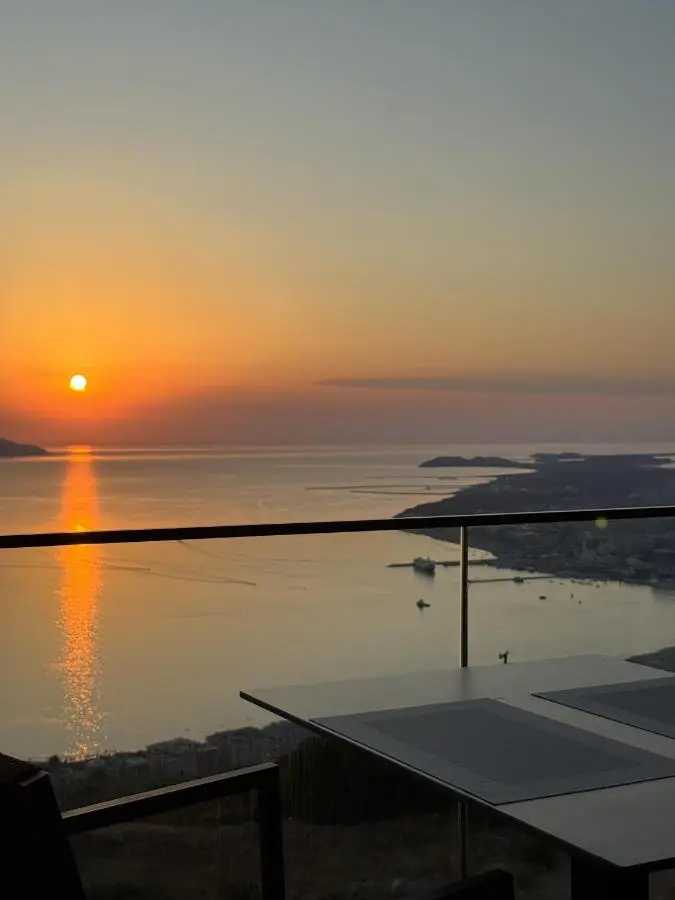 Festim Villa Hotel