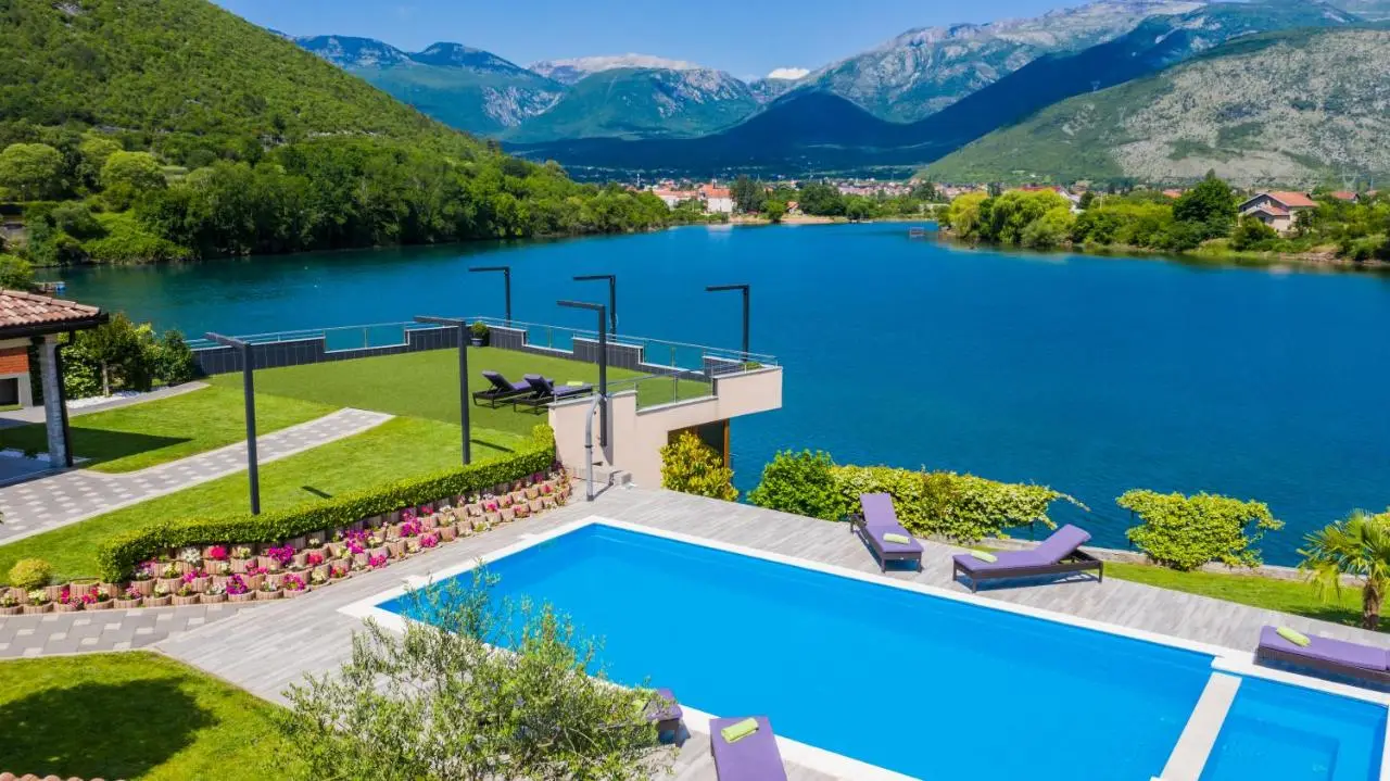 Villa Ana
