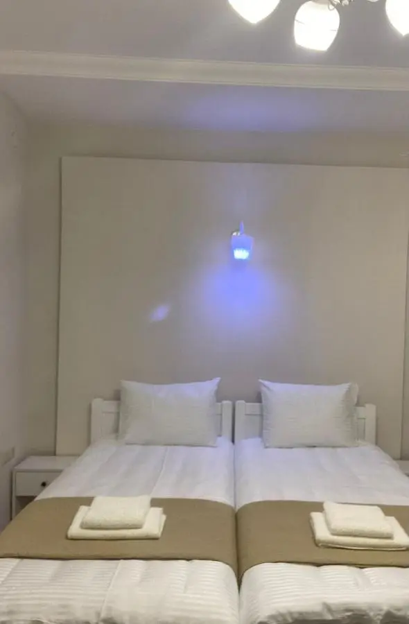 Cultural Crossing Hotel