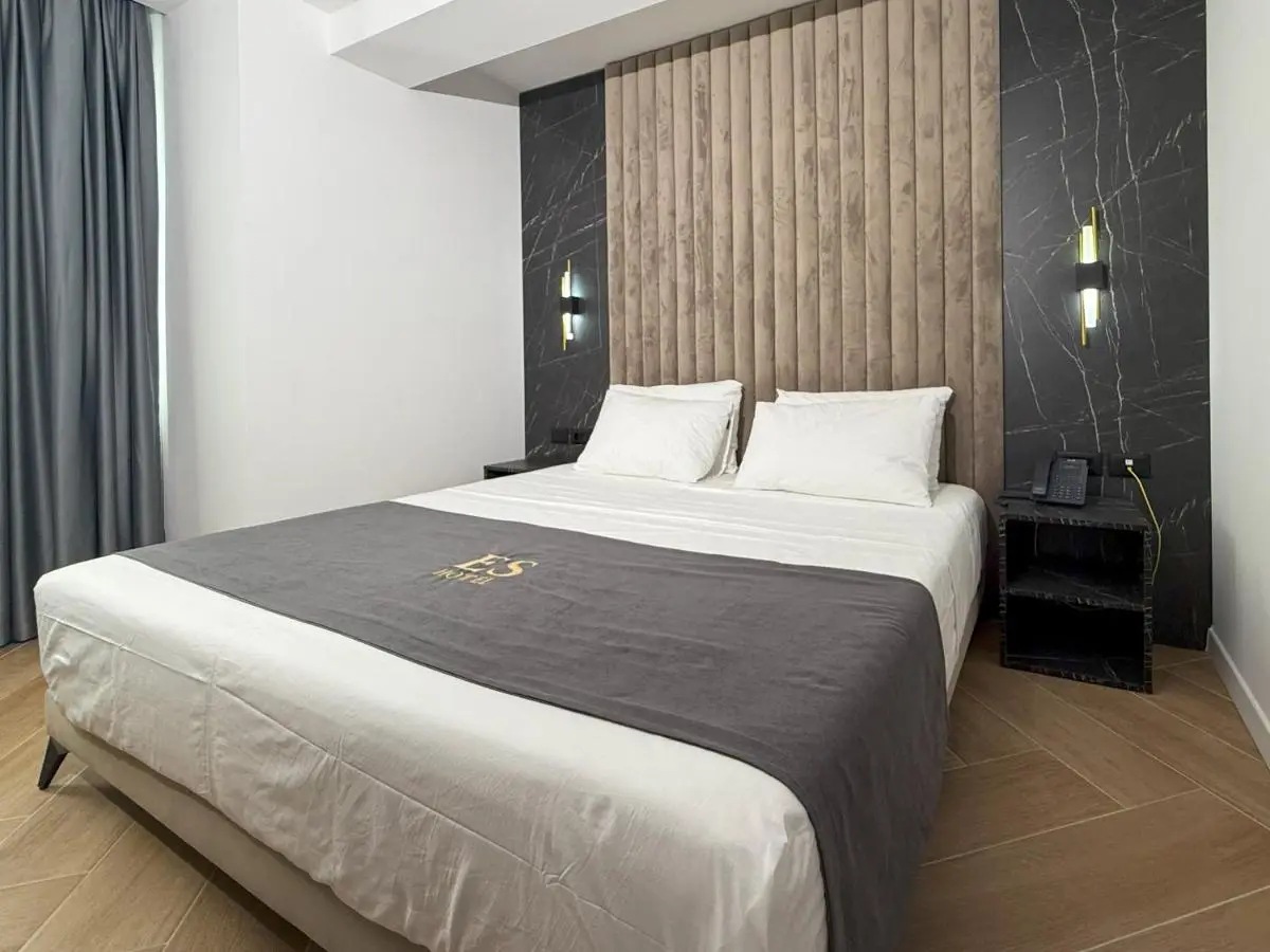 ES Hotel