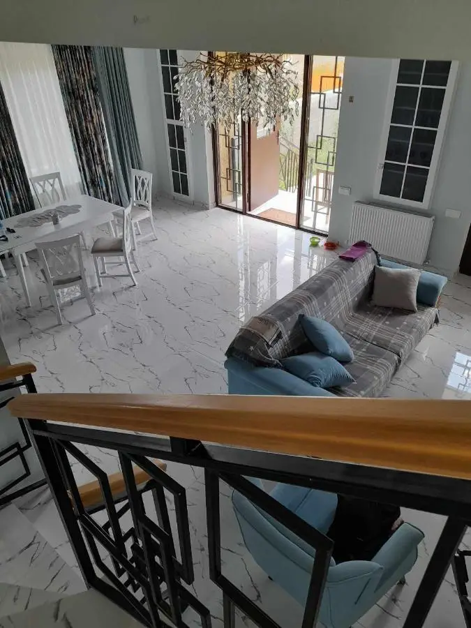 Orophile guest house