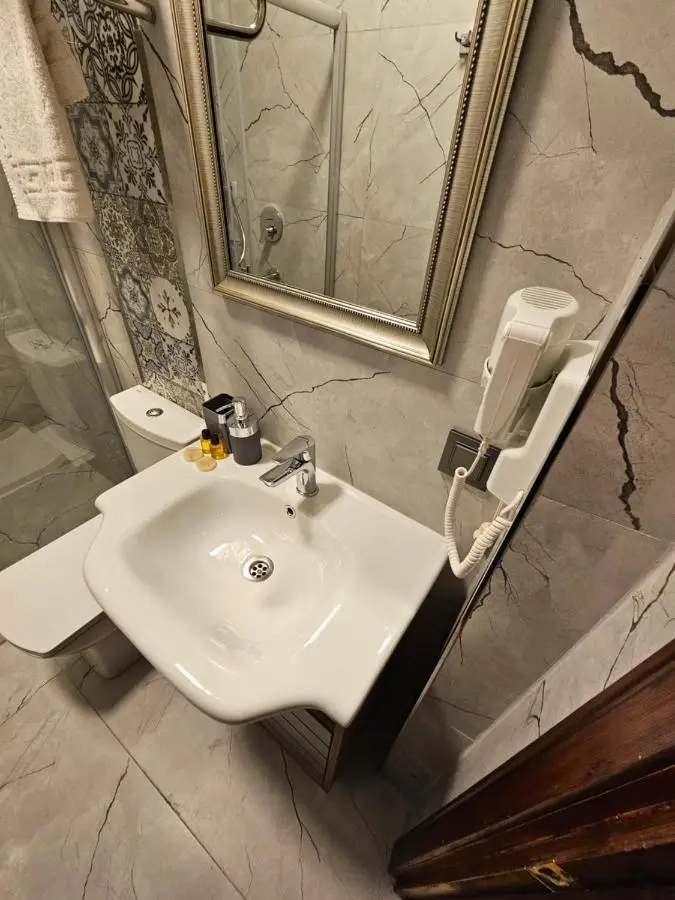 Gul Sultan Hotel