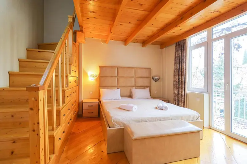 Wehost Duplex Near Rustaveli Avenue