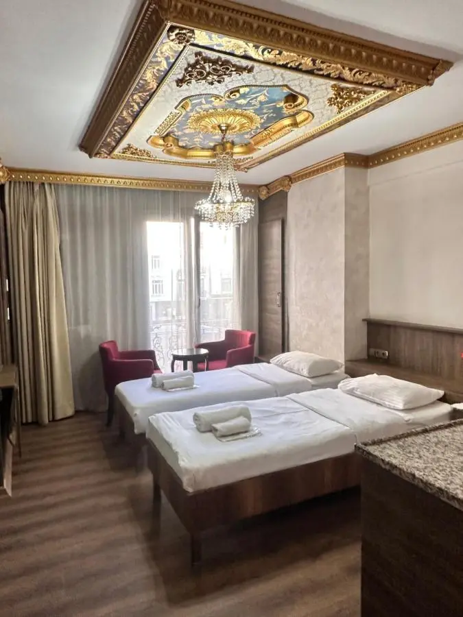 taksim white family suites
