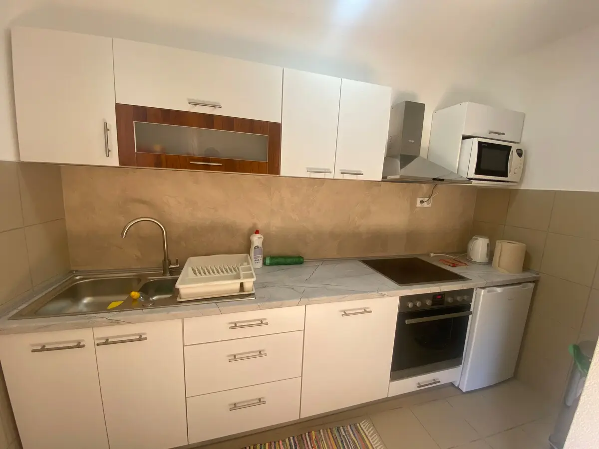 Big flat (to 6 peoples) near the Center
