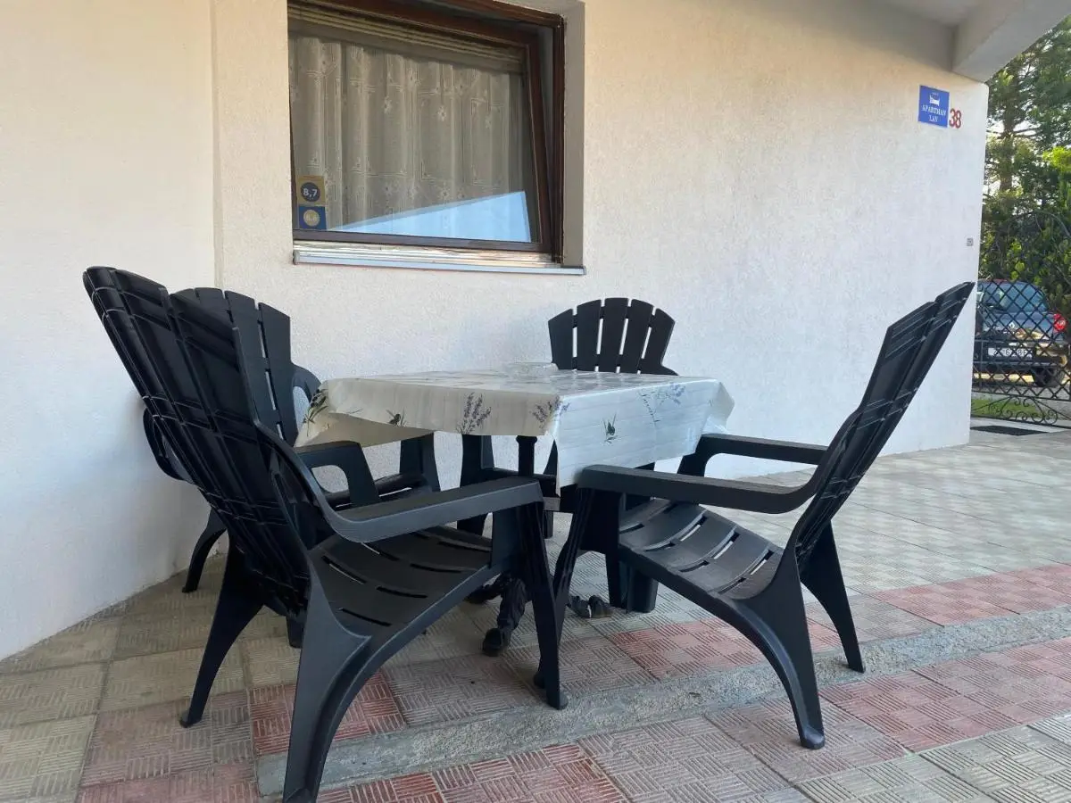 Lav Apartments