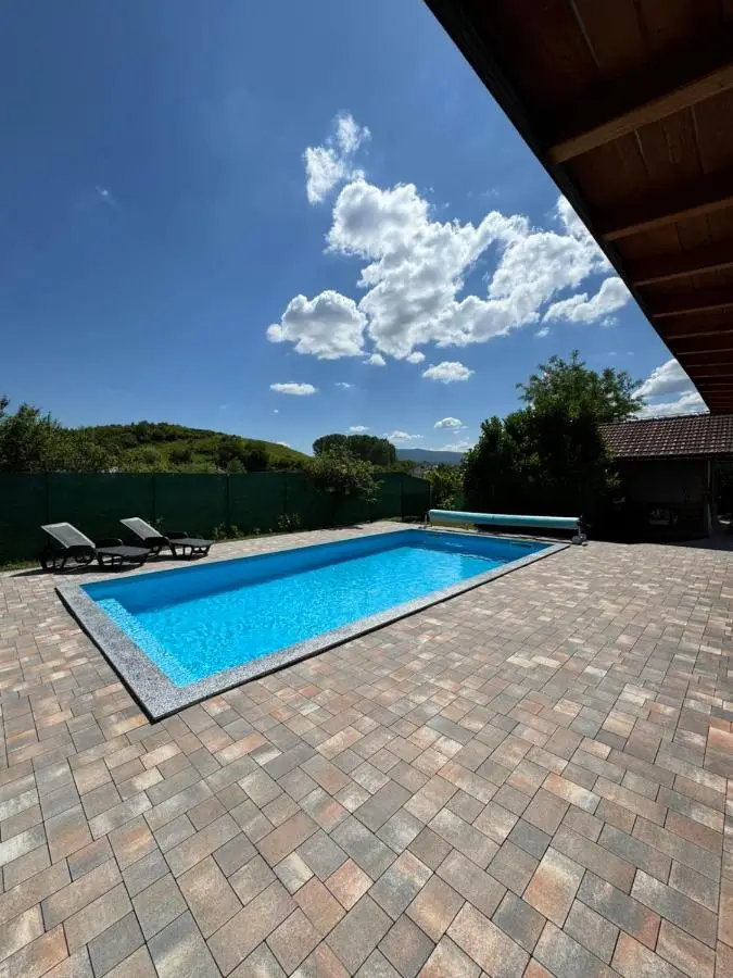 Crystal pool