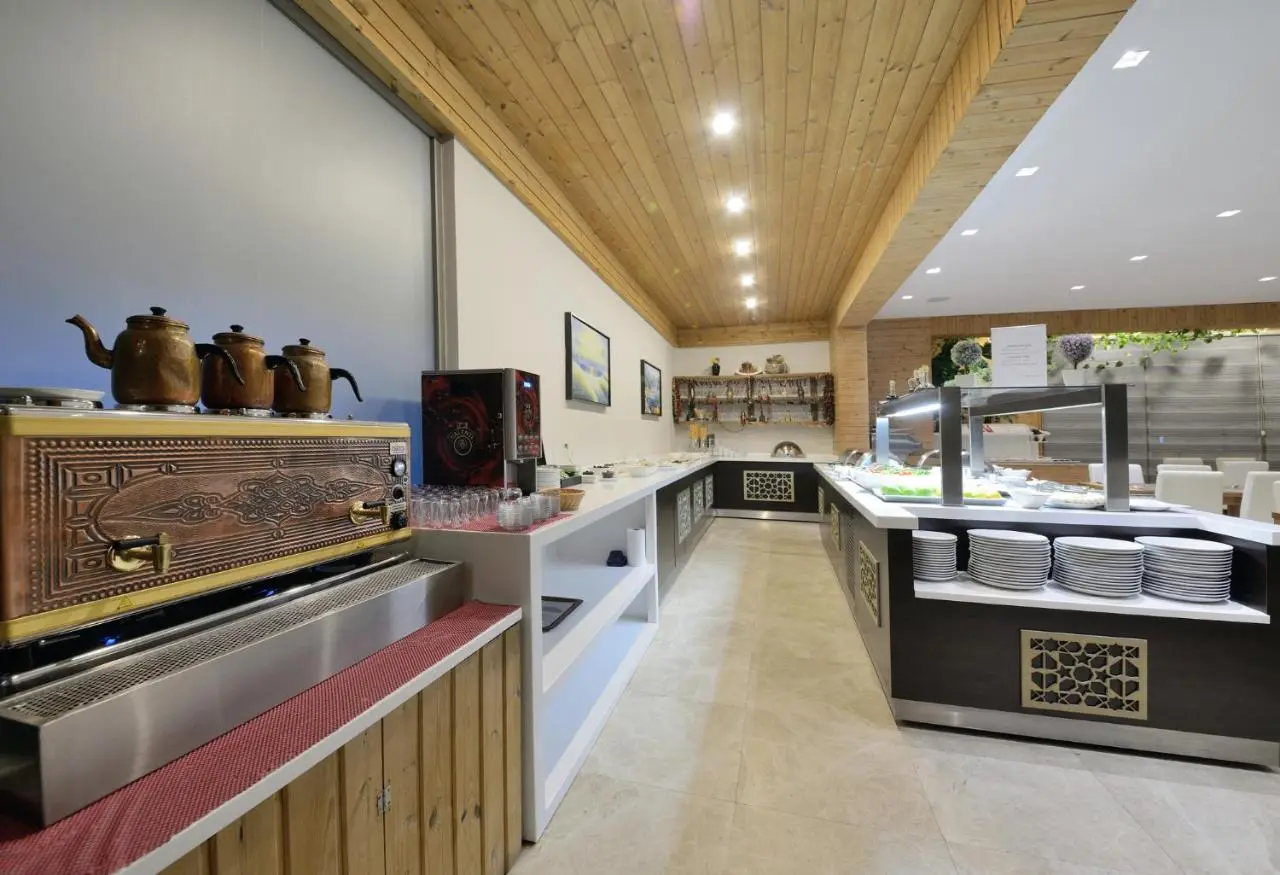 Lugga Boutique Hotel & Beach